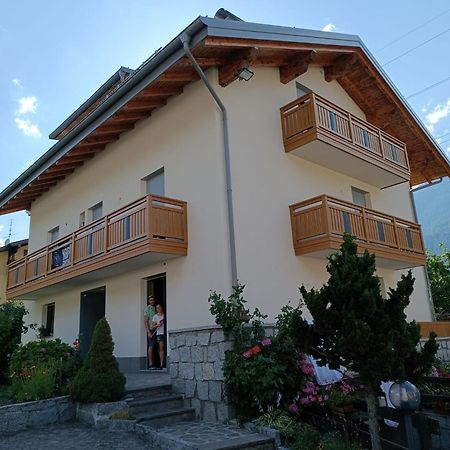 Apartamento Mansarda A Carciato, Trilocale In Montagna Dimaro Exterior foto