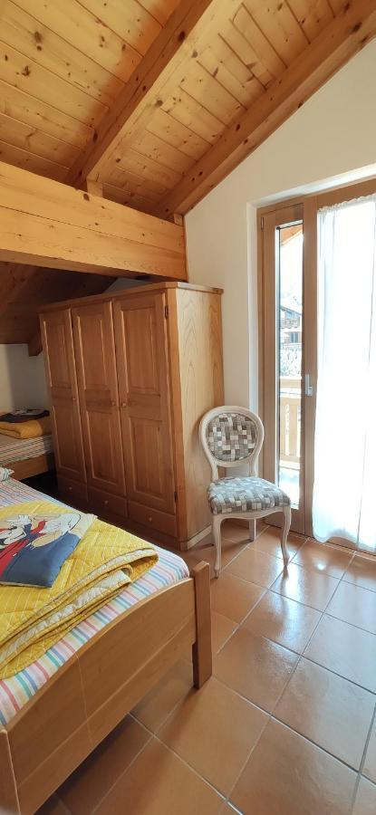 Apartamento Mansarda A Carciato, Trilocale In Montagna Dimaro Exterior foto