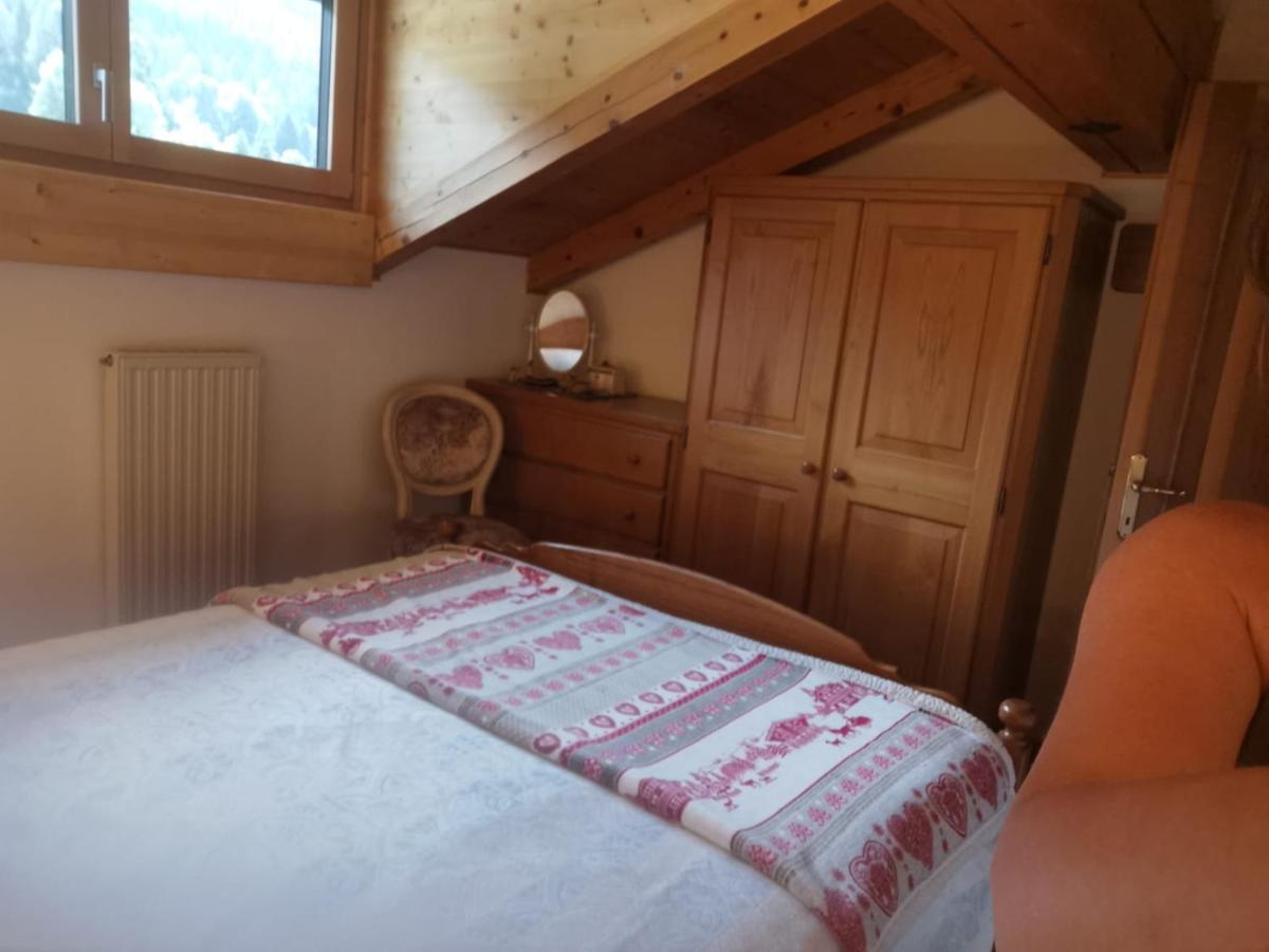 Apartamento Mansarda A Carciato, Trilocale In Montagna Dimaro Exterior foto