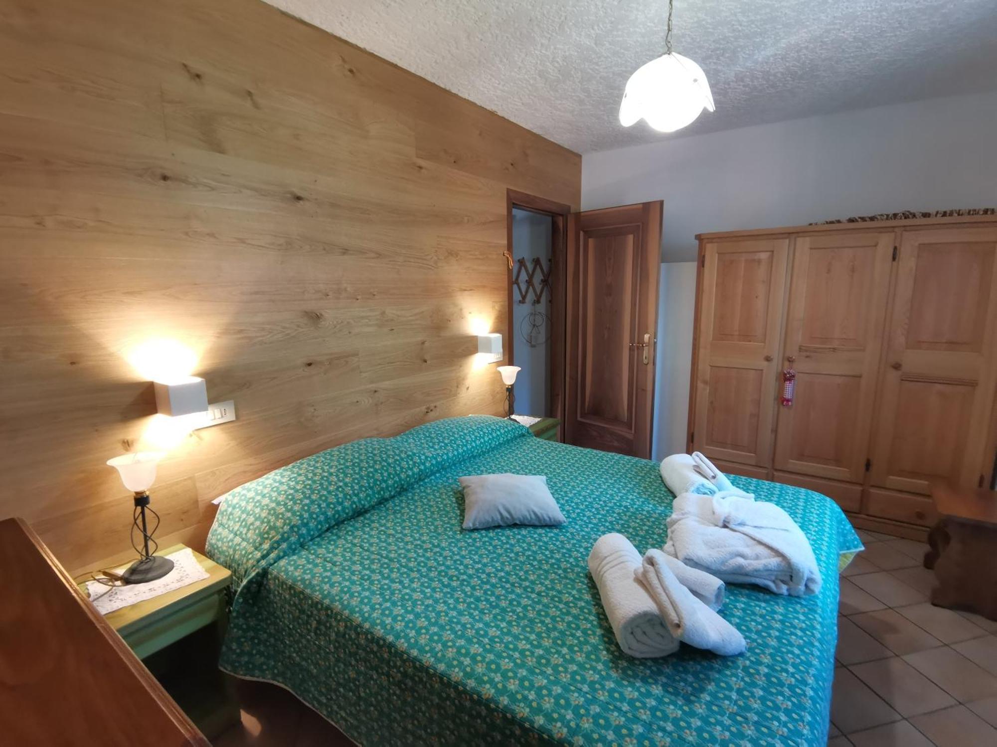 Apartamento Mansarda A Carciato, Trilocale In Montagna Dimaro Exterior foto